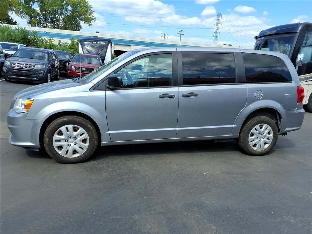 2020 Dodge Grand Caravan SE photo 2