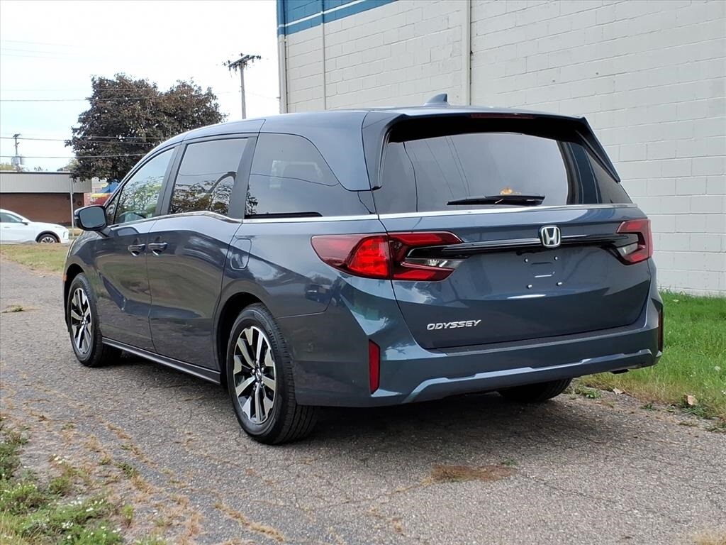 2026 Honda Odyssey EX-L photo 3