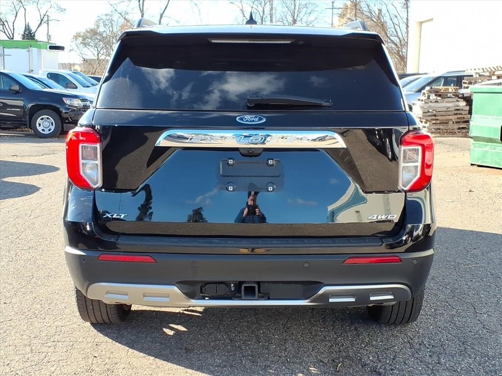 2022 Ford Explorer XLT photo 3
