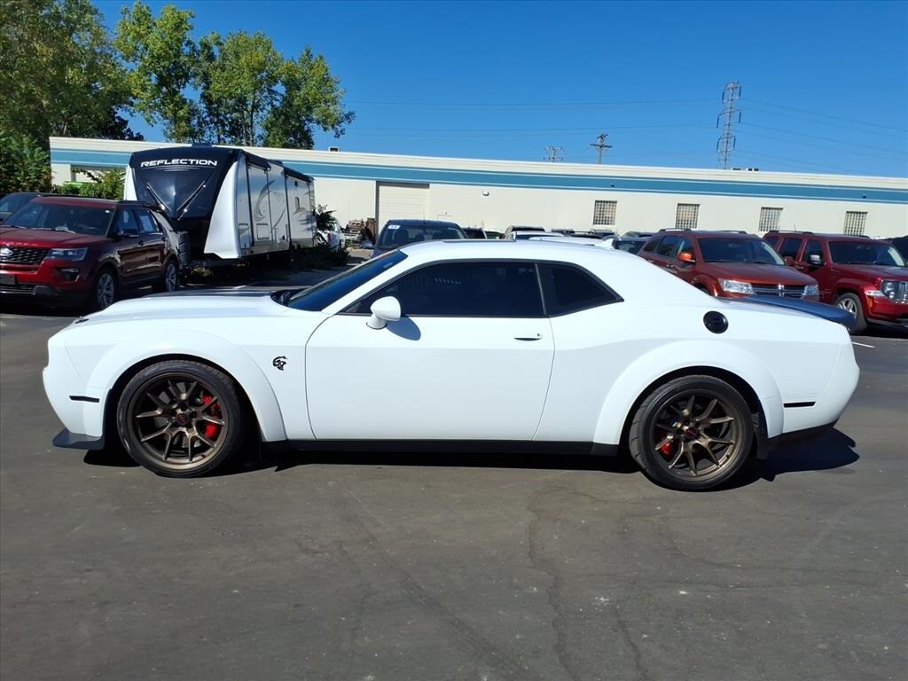 2019 Dodge Challenger SRT8 Hellcat Redeye Widebody photo 2