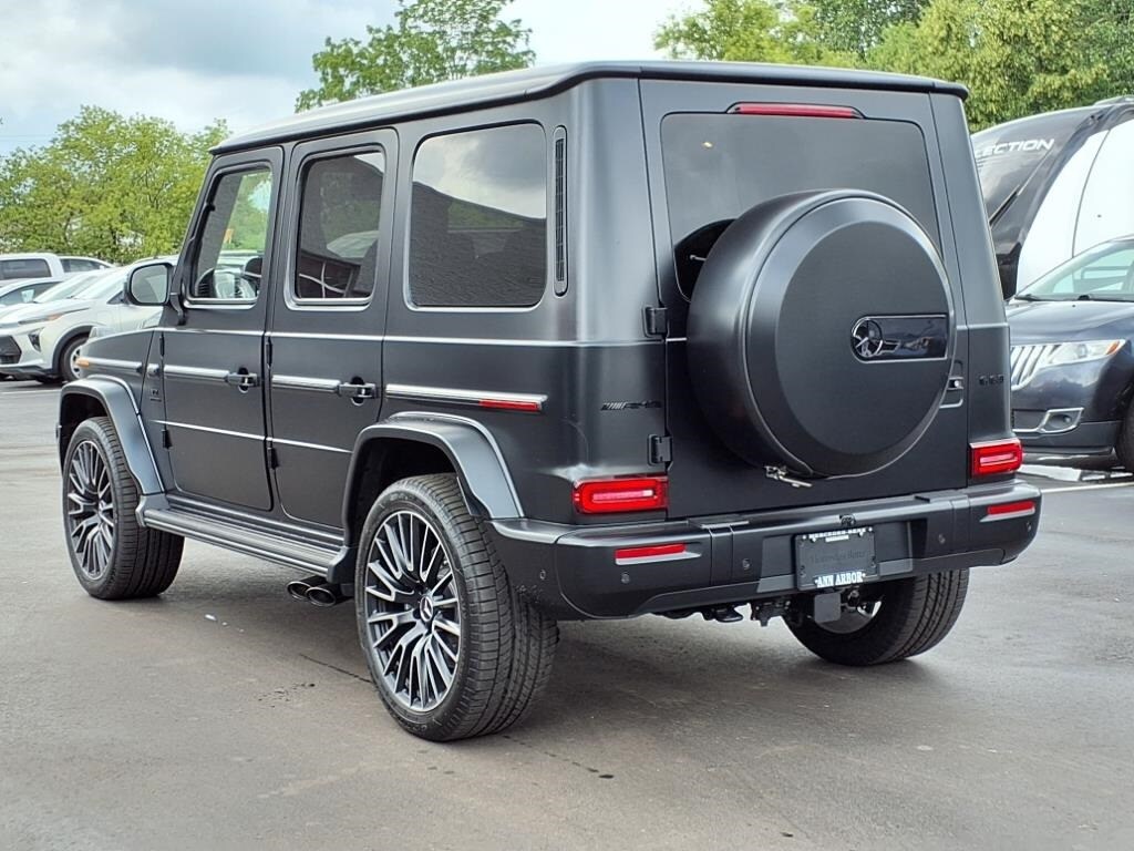 2025 Mercedes Benz G 63 AMG photo 3