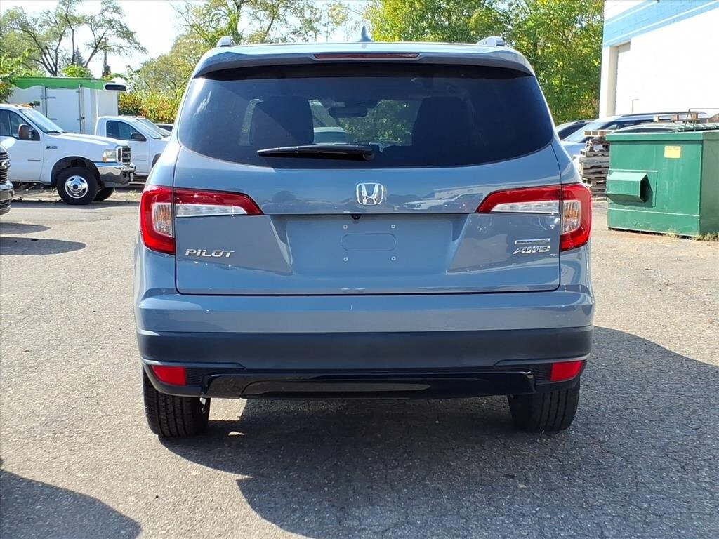 2022 Honda Pilot Special Edition photo 2