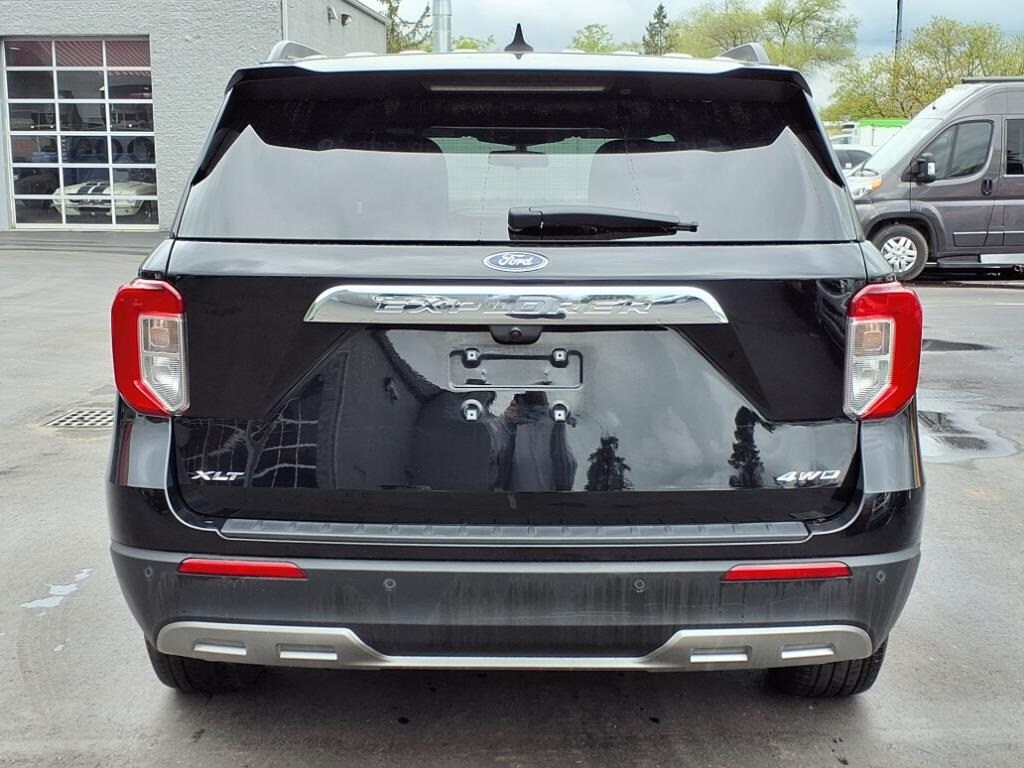 2023 Ford Explorer XLT photo 4