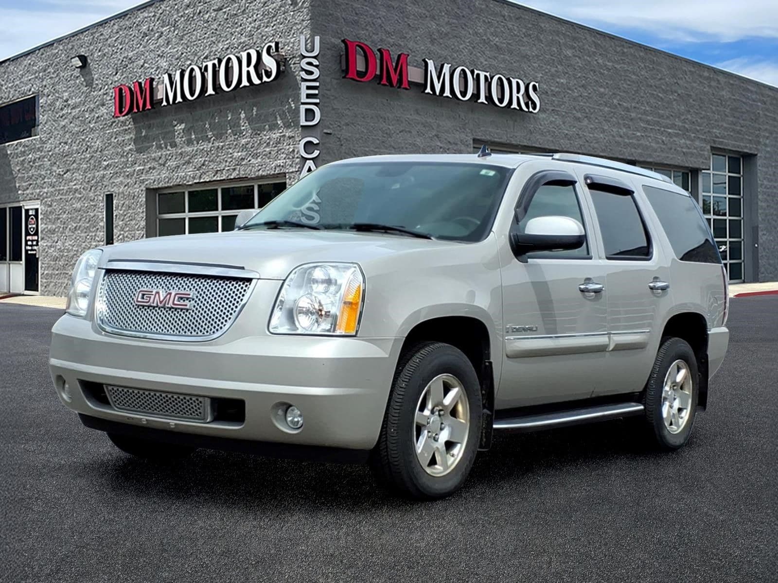 2007 GMC Yukon Denali's photo