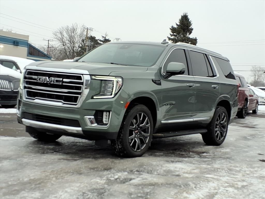 2023 GMC Yukon SLT's photo