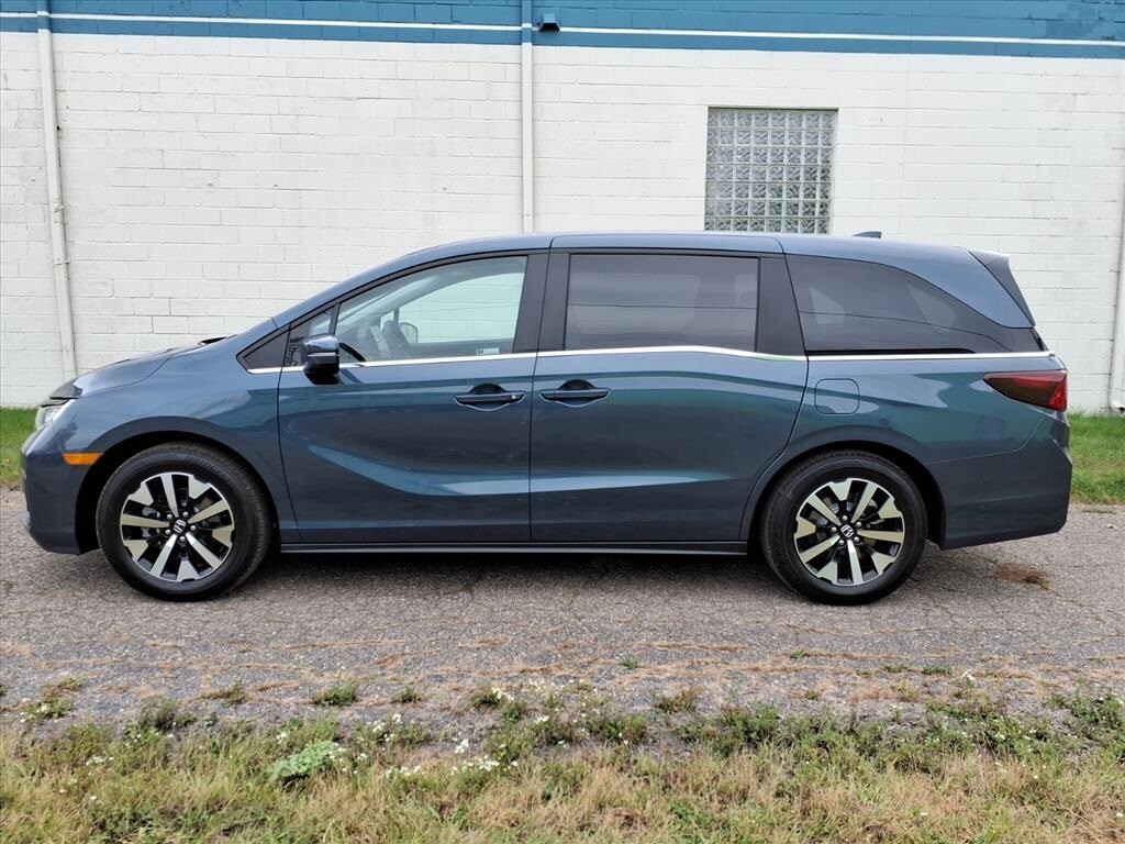 2026 Honda Odyssey EX-L photo 2