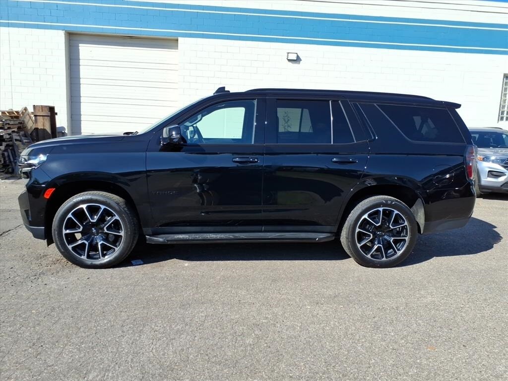 2024 Chevrolet Tahoe RST photo 2