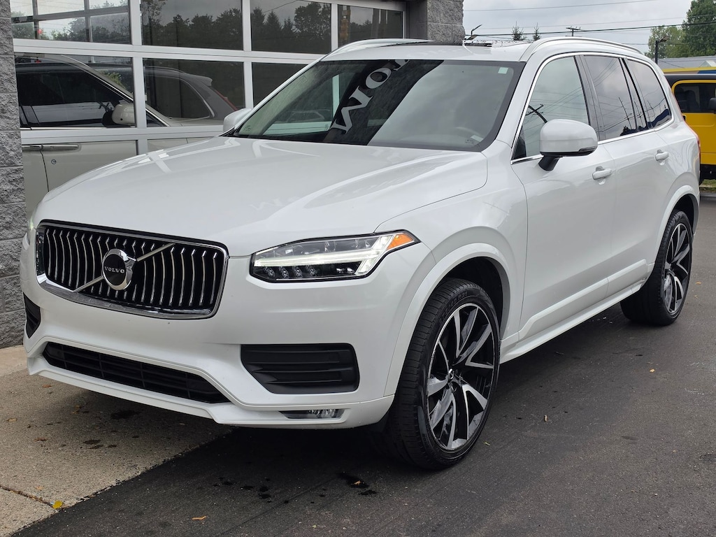 Used 2020 Volvo XC90 T6 Momentum SUV