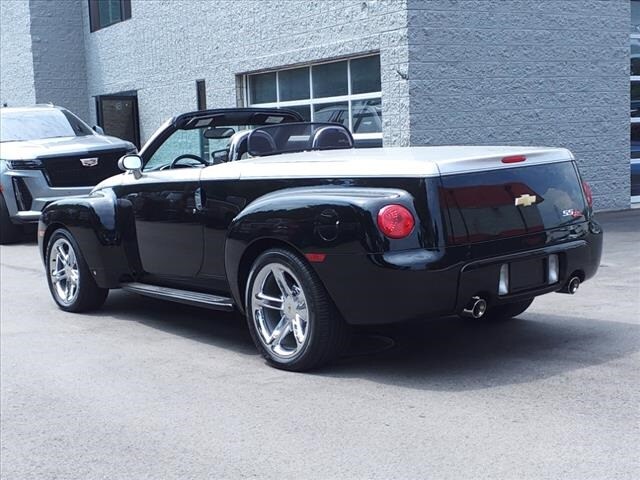 2006 Chevrolet SSR Base photo 3