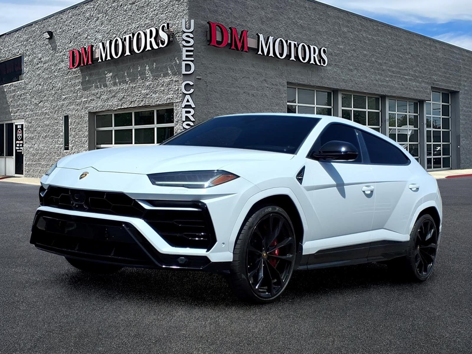 2022 Lamborghini Urus 4.0 V8 Graphite Capsule's photo