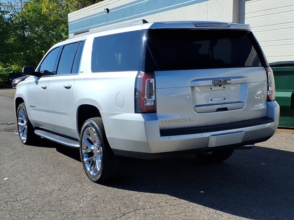 2017 Gmc Yukon XL SLT photo 2