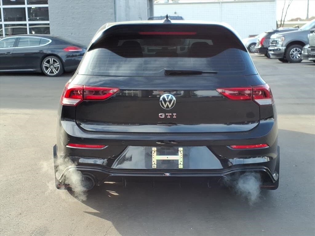 2024 Volkswagen Golf GTI 380 S photo 3