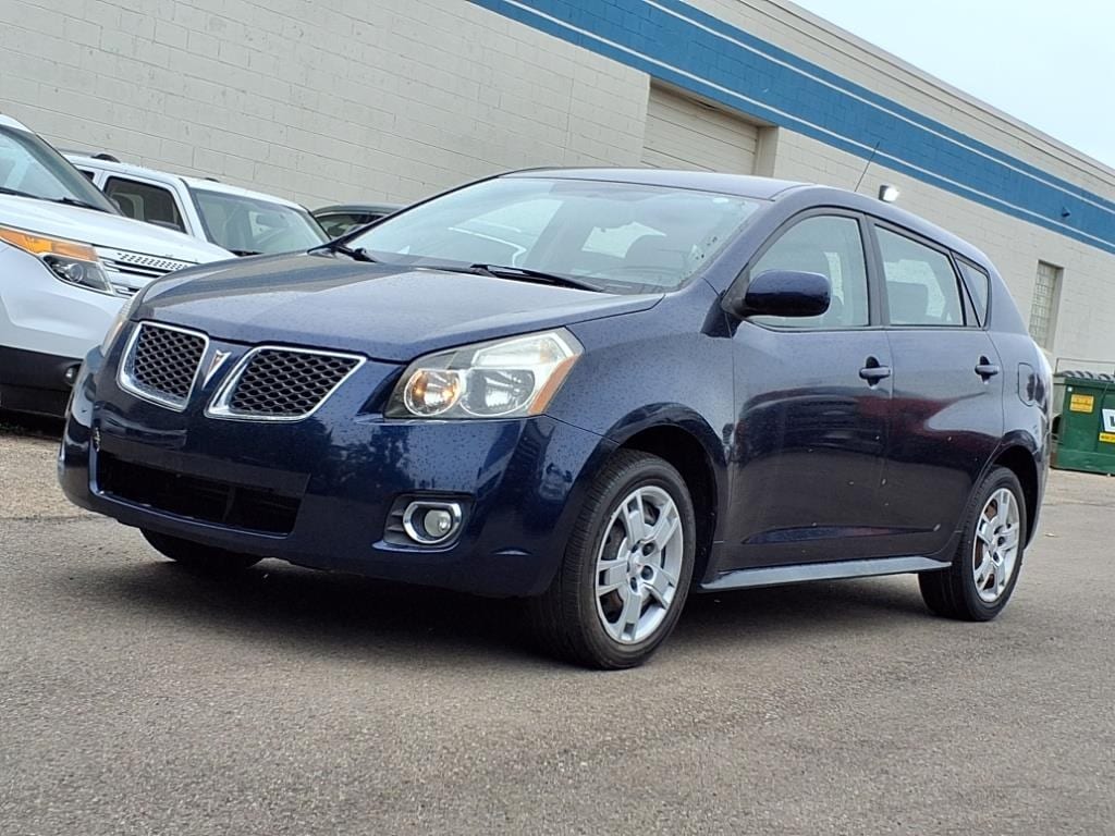 2010 Pontiac Vibe Base