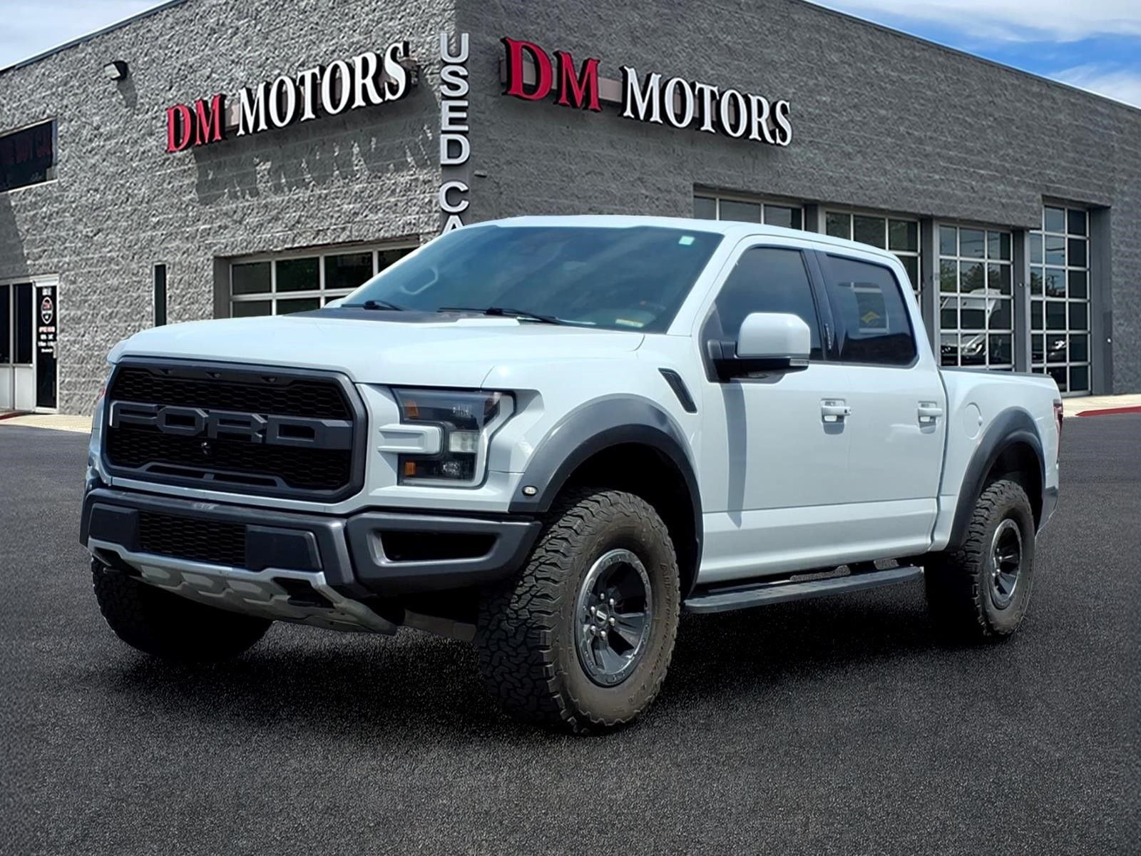 2017 Ford F-150 Raptor 4x4 SuperCrew 5-1/2 Box's photo