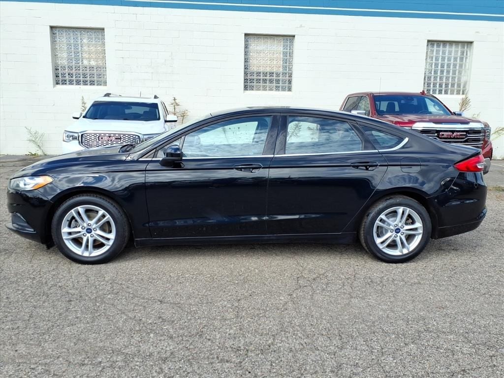 Used 2018 Ford Fusion SE Sedan
