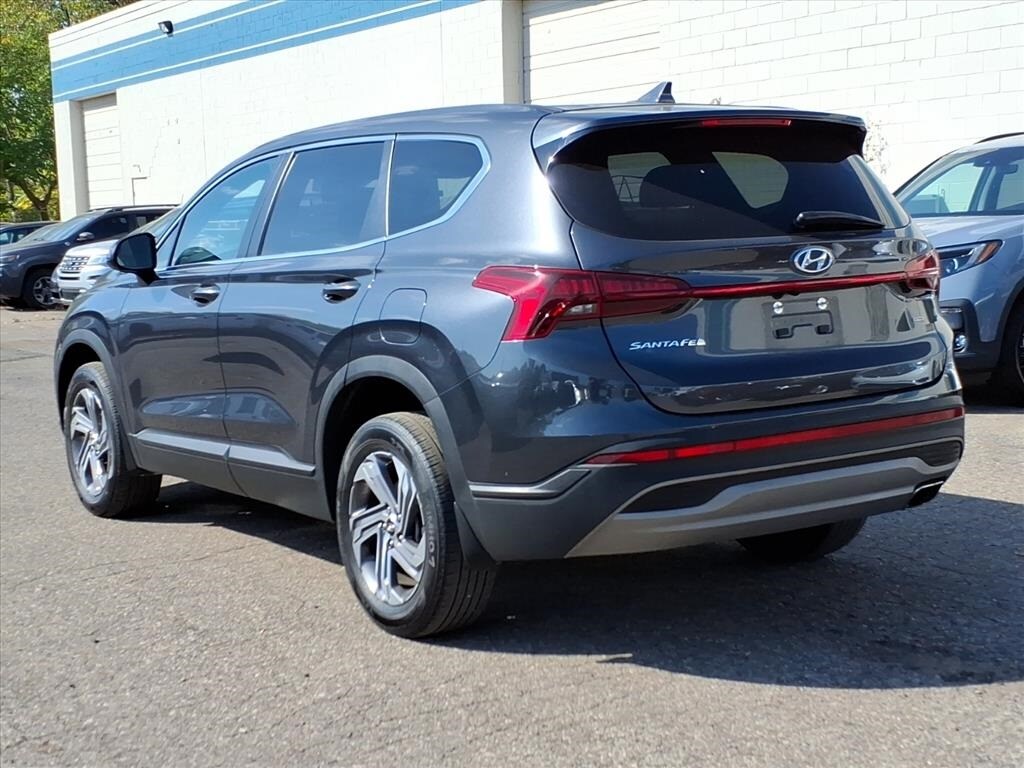 2023 Hyundai Santa Fe SE photo 3