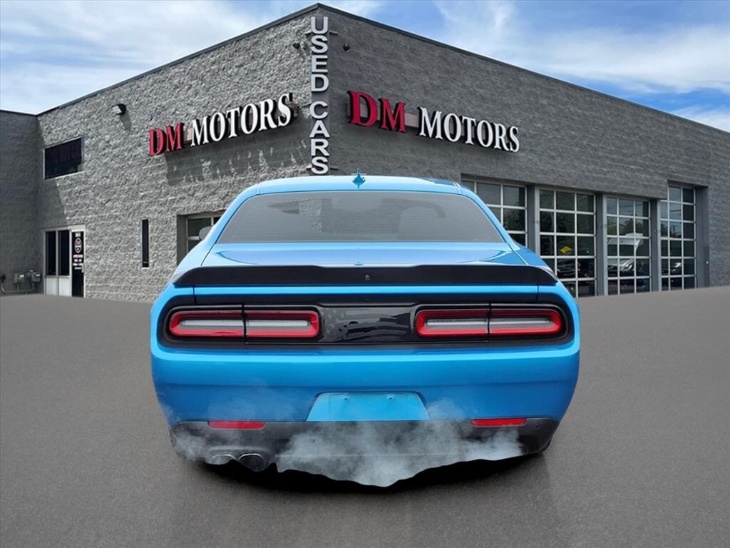 2016 Dodge Challenger R/T Scat Pack photo 4