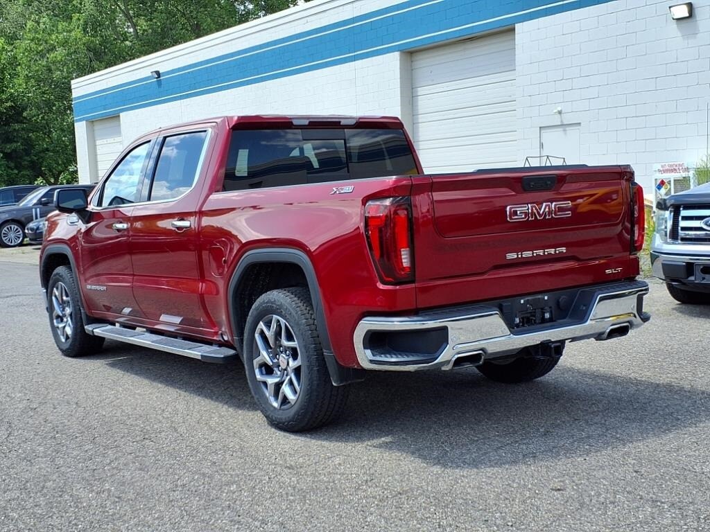 2022 Gmc Sierra 1500 SLT photo 2