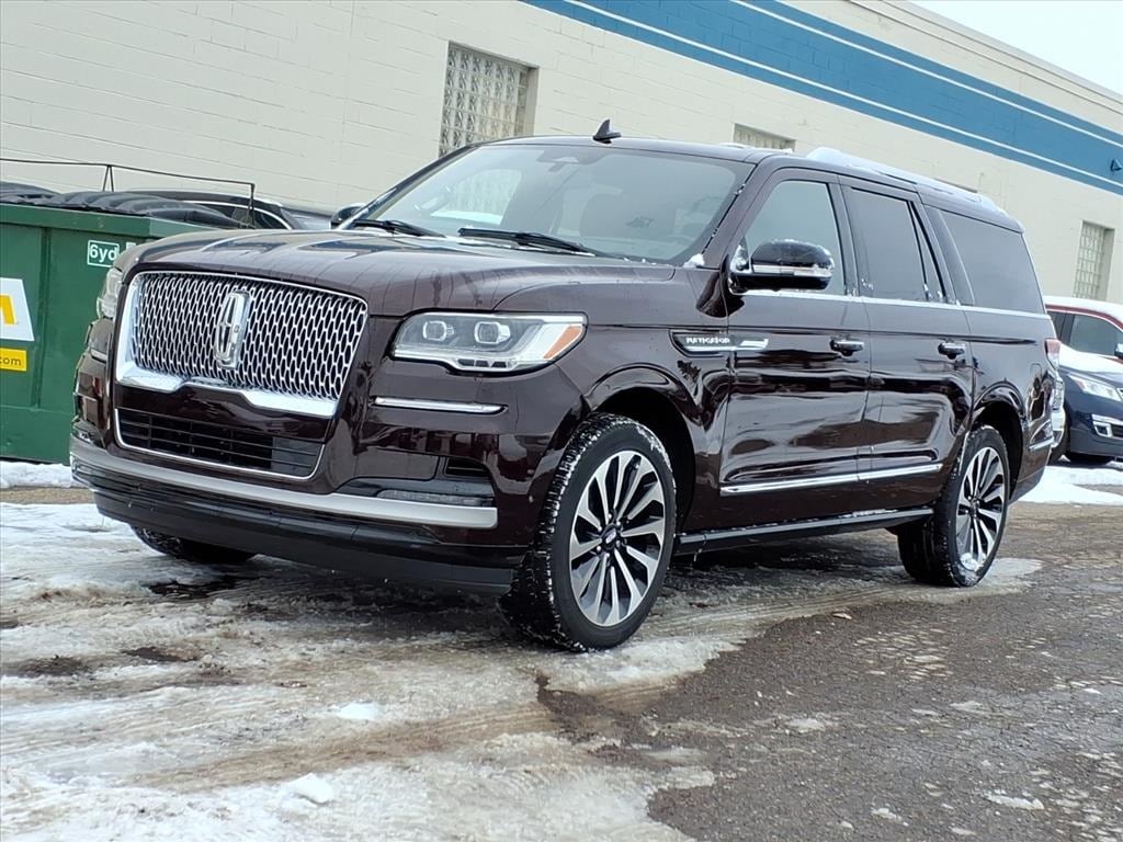 2023 Lincoln Navigator Reserve L's photo