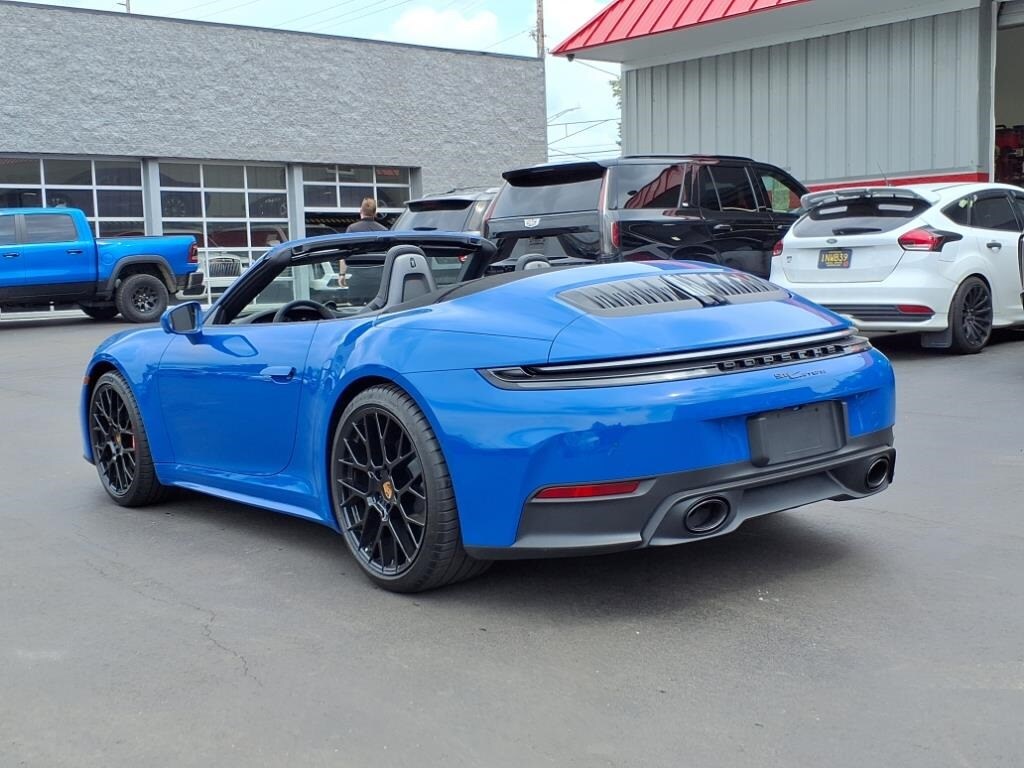 2025 Porsche 911 photo 3