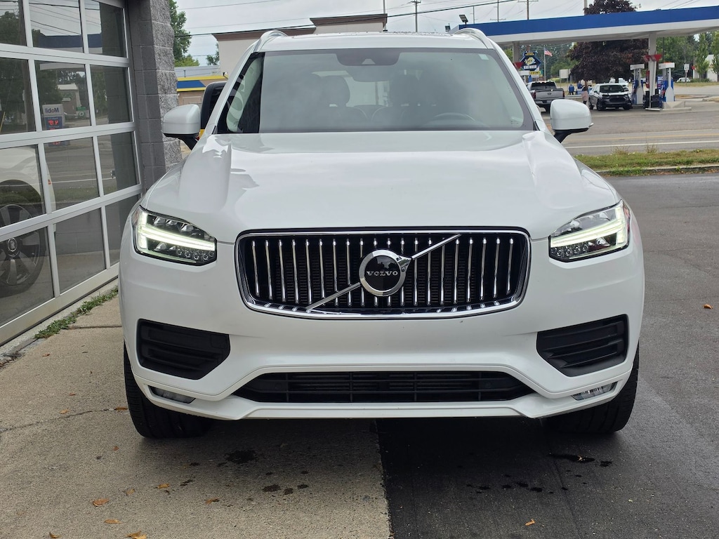 Used 2020 Volvo XC90 T6 Momentum SUV