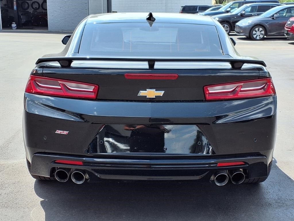 2016 Chevrolet Camaro SS photo 4