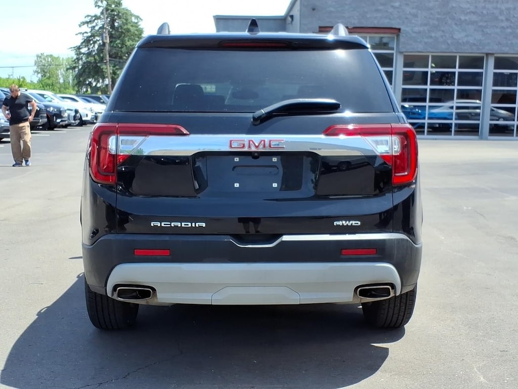 Used 2023 GMC Acadia SLT SUV