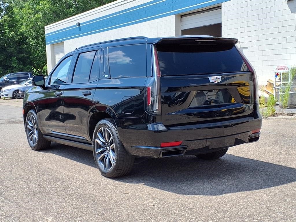 2023 Cadillac Escalade Sport Platinum photo 2