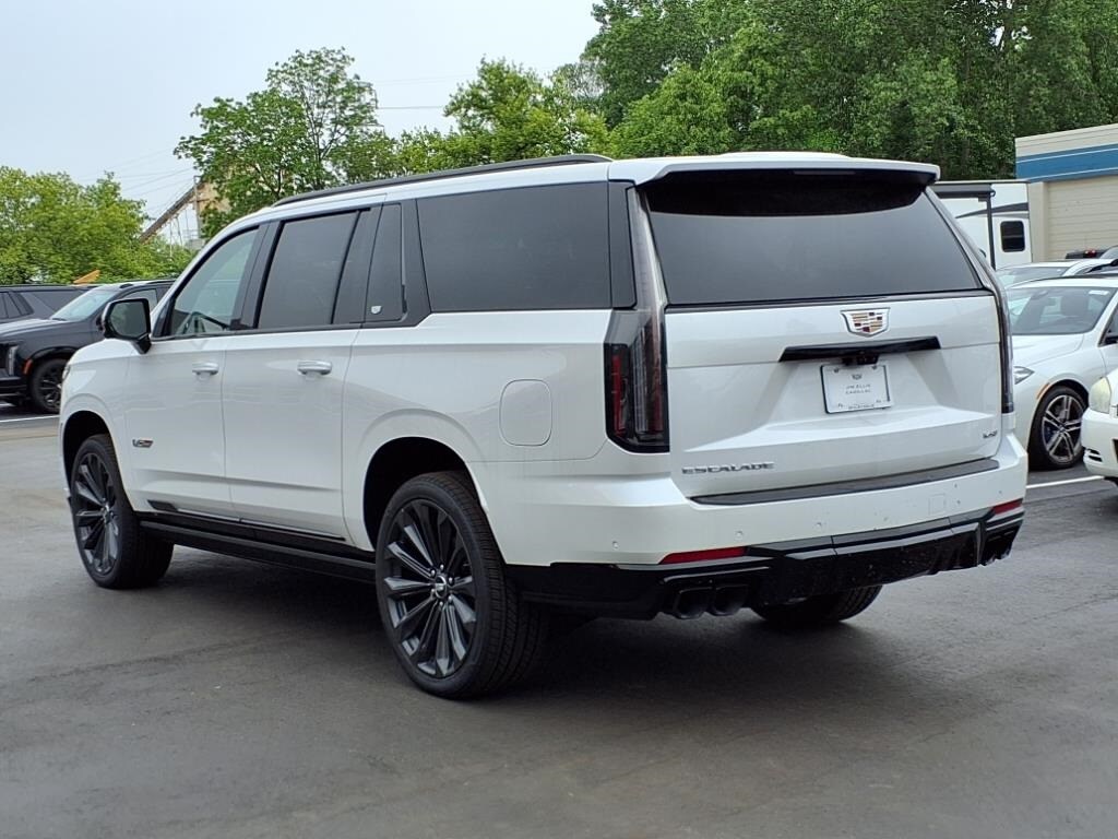 2025 Cadillac Escalade ESV V-Series photo 3