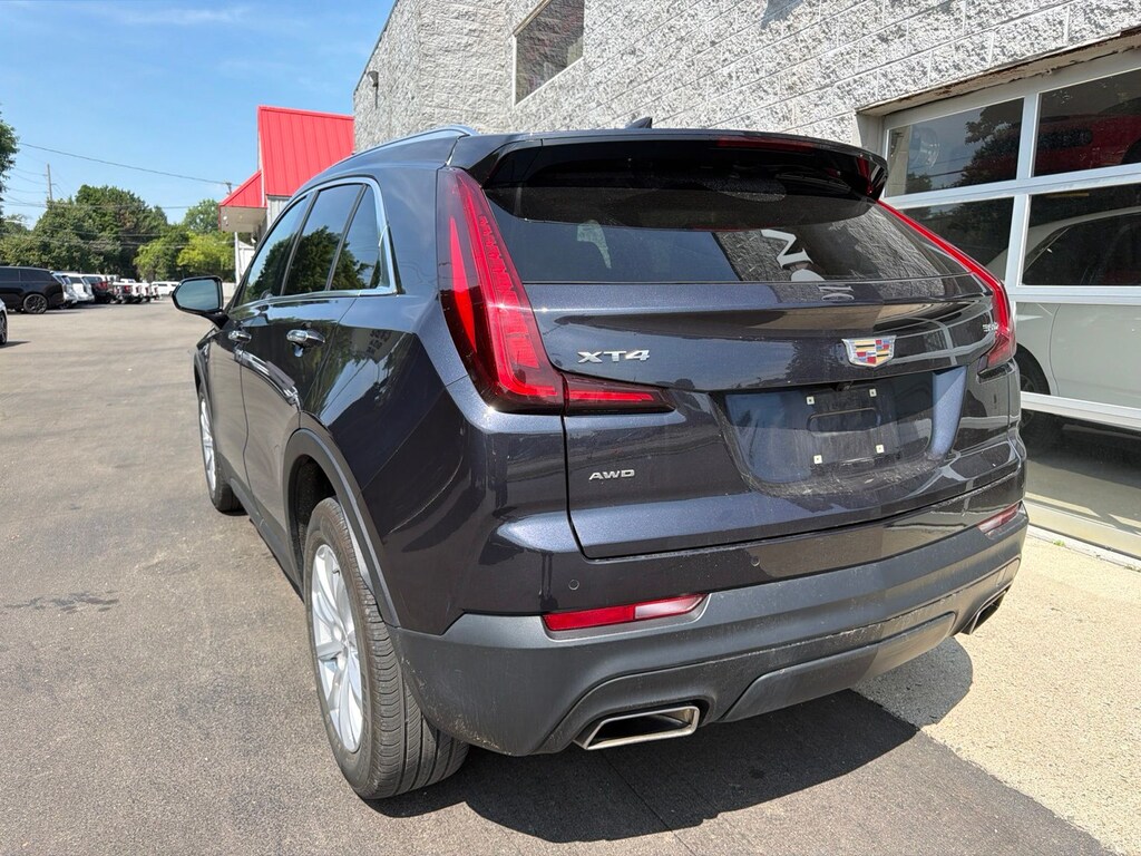 Used 2022 Cadillac XT4 Luxury SUV