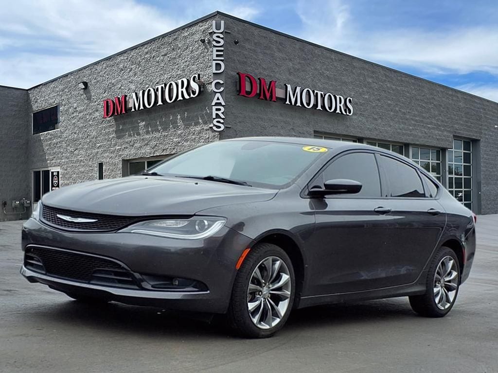2015 Chrysler 200 S