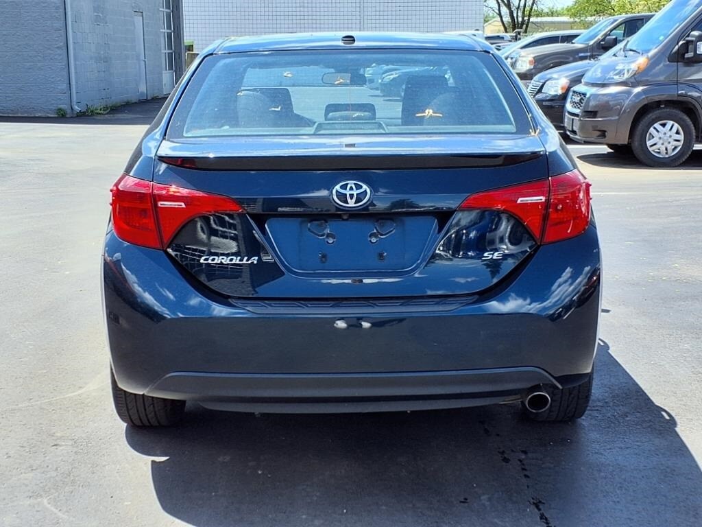 2017 Toyota Corolla L photo 4