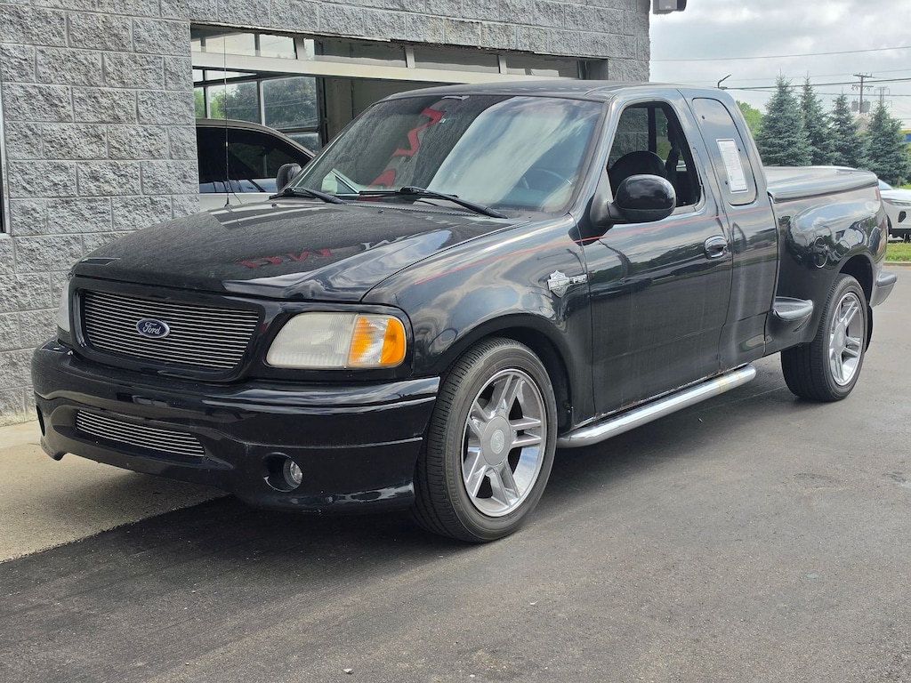 Used 2000 Ford F-150 Harley Edition Truck