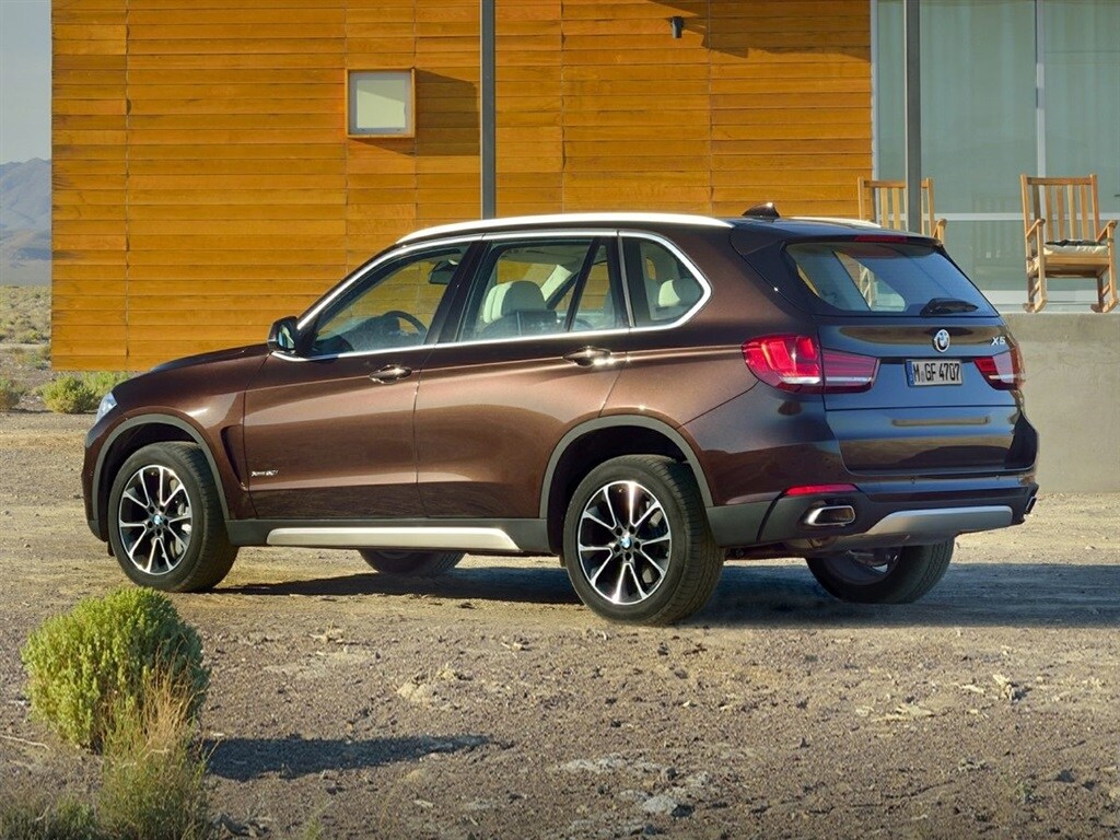 2016 BMW X5 xDrive50's photo