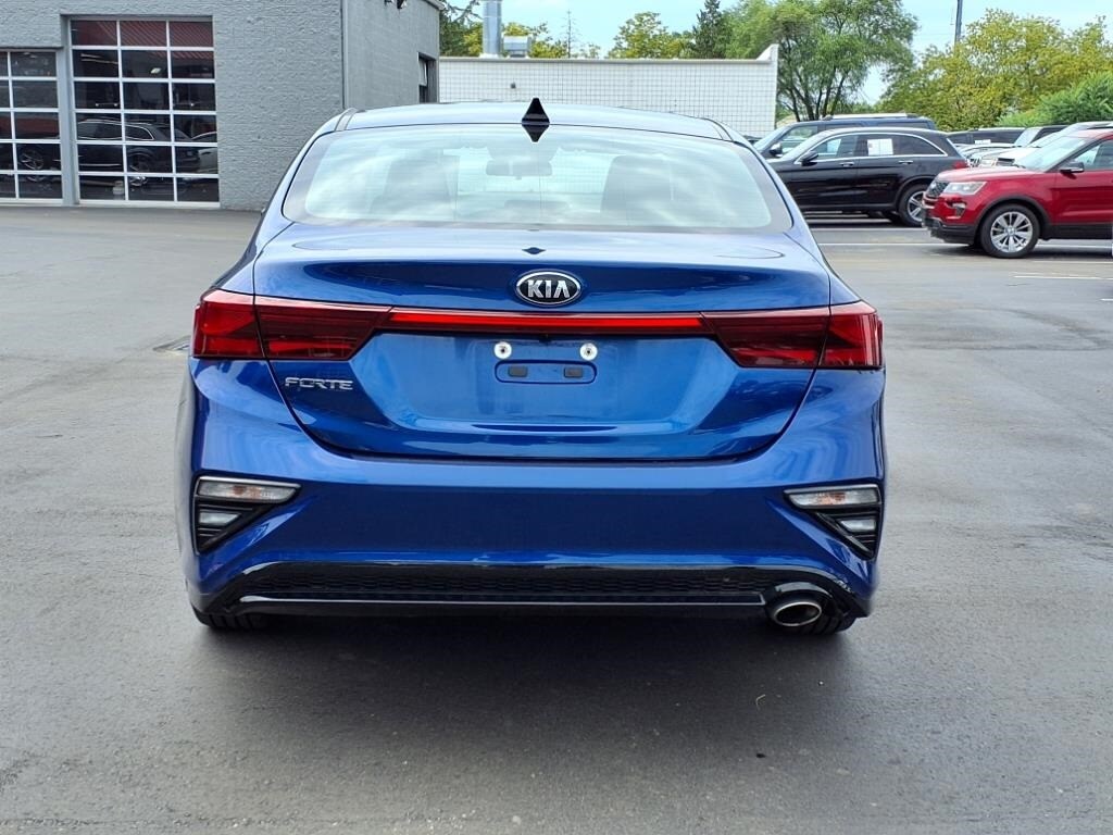 2019 Kia Forte LXS photo 4
