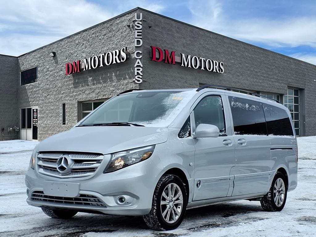 2016 Mercedes-Benz Metris Passenger Van Base's photo