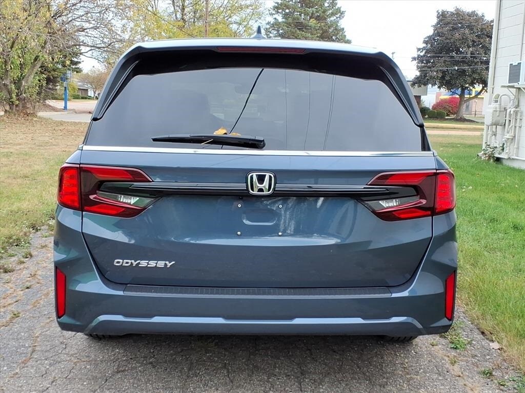 2026 Honda Odyssey EX-L photo 4