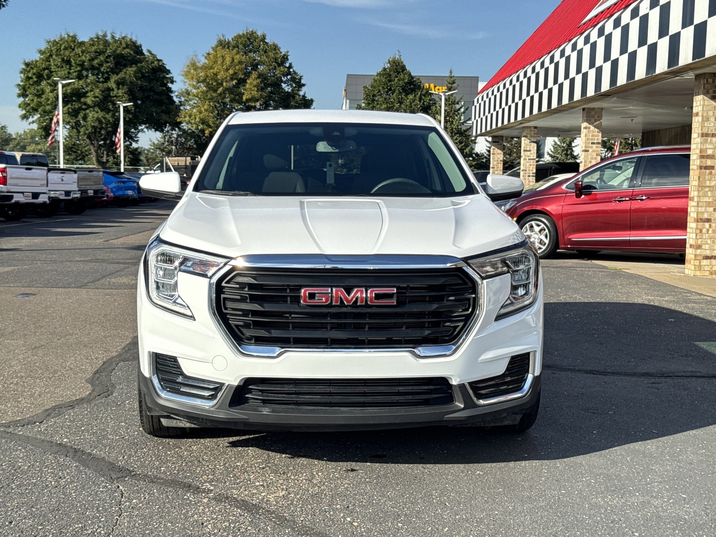 2023 Gmc Terrain SLE photo 2