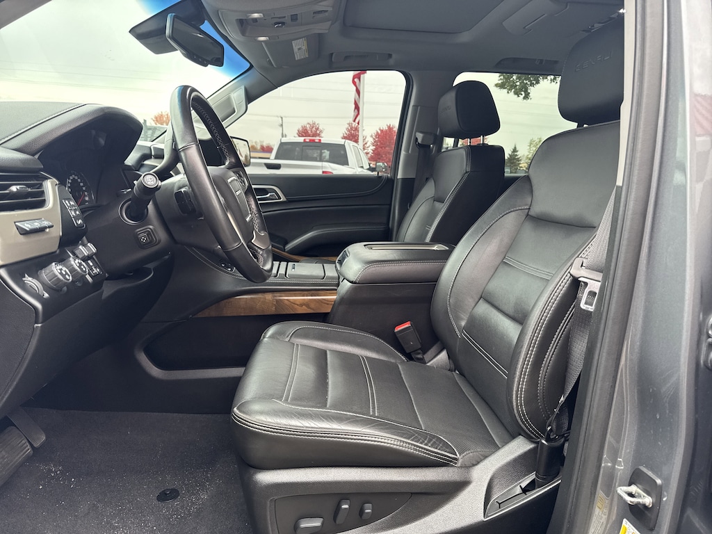 Used 2020 GMC Yukon XL Denali SUV