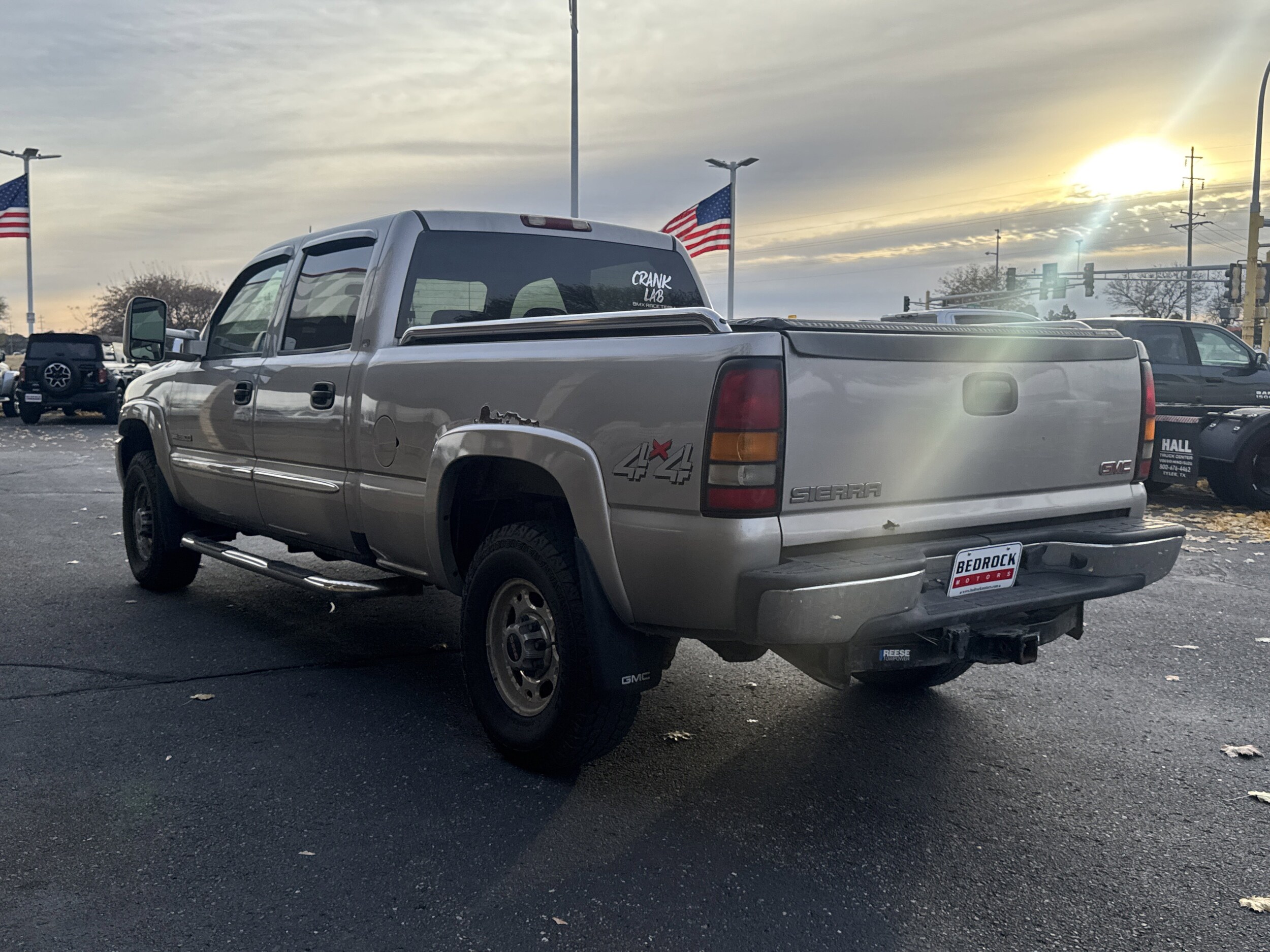 2004 Gmc Sierra 2500 SLT photo 2