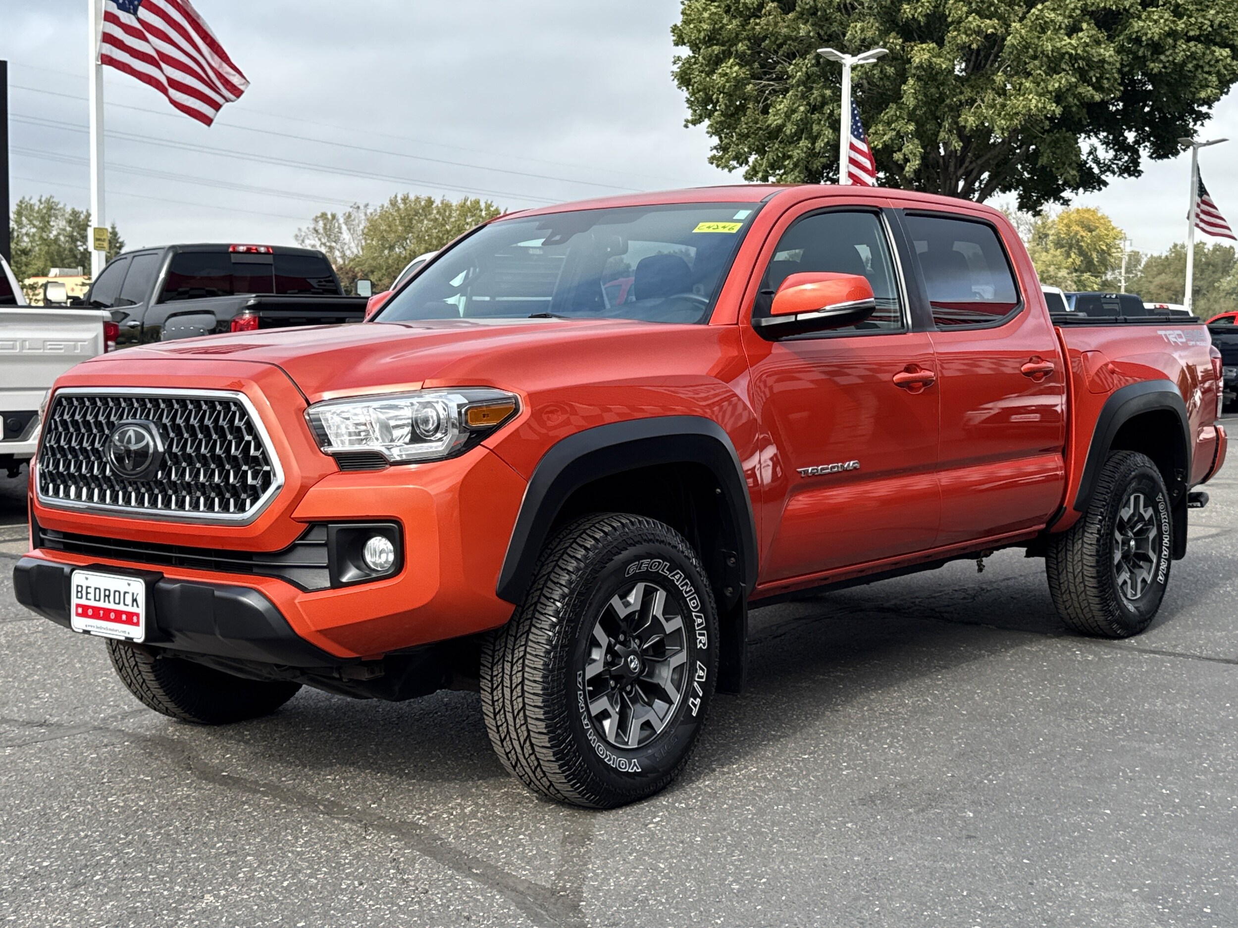 2018 Toyota Tacoma TRD V6 photo 3