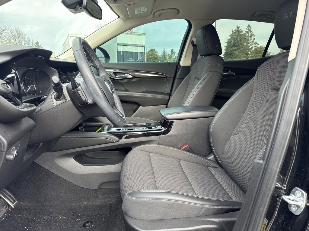 Used 2023 Buick Envision Preferred SUV