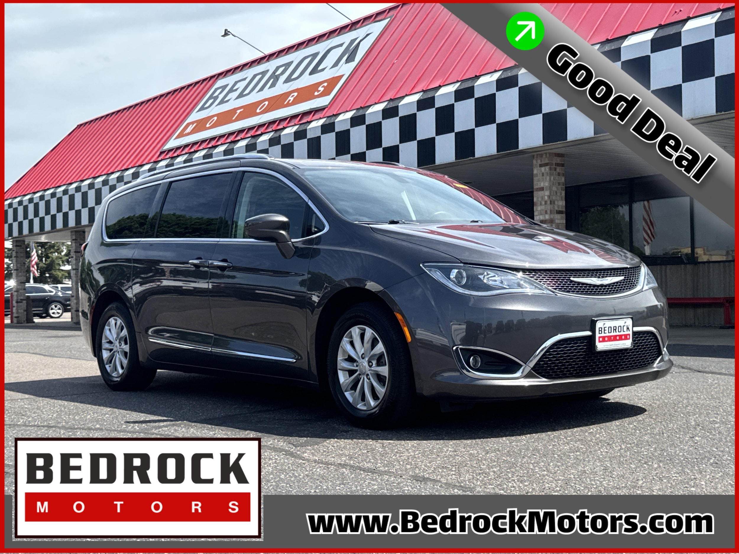 2018 Chrysler Pacifica Touring L's photo