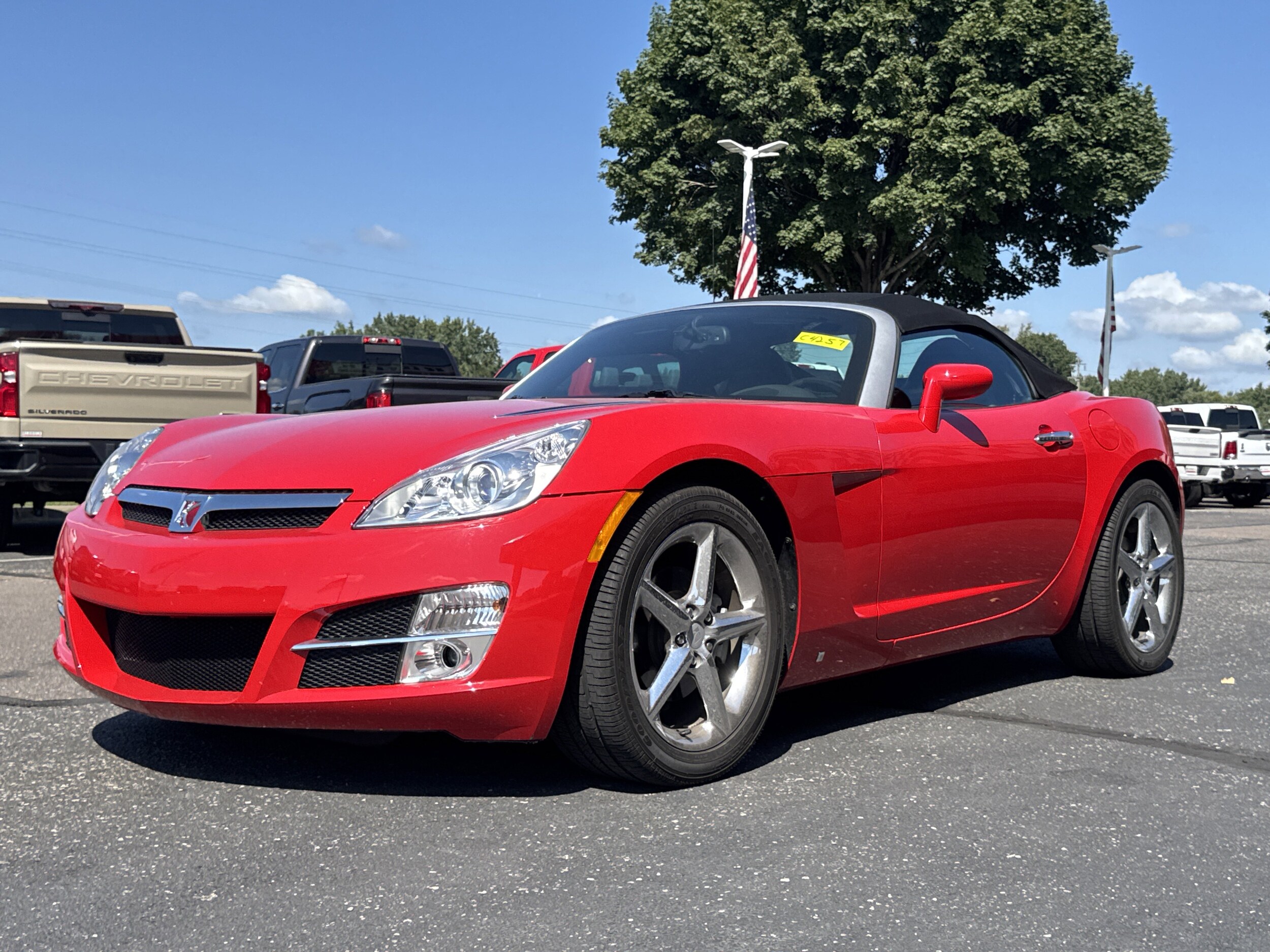 2007 Saturn Sky Base Convertible photo 3