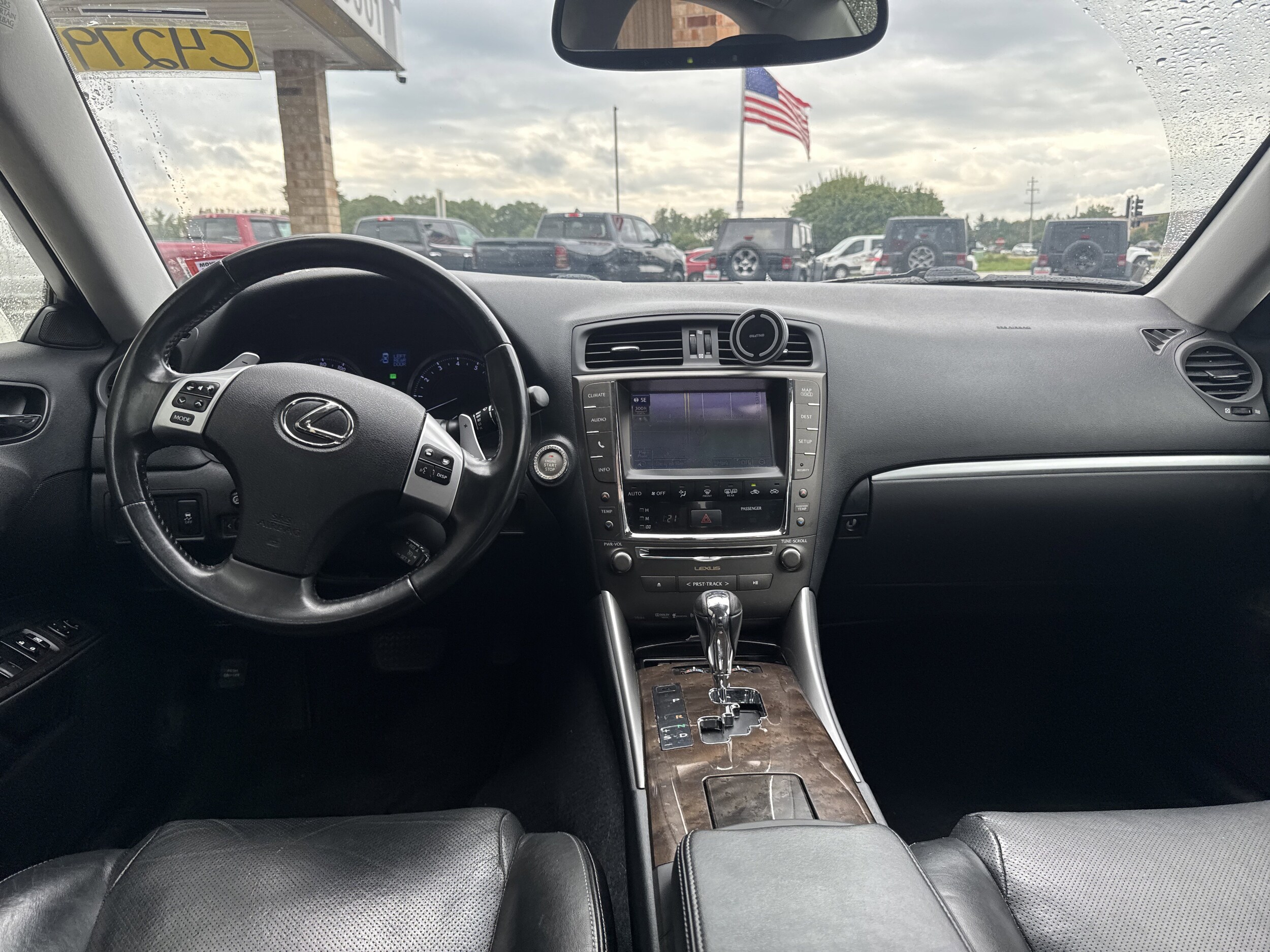 2013 Lexus IS 250 photo 3