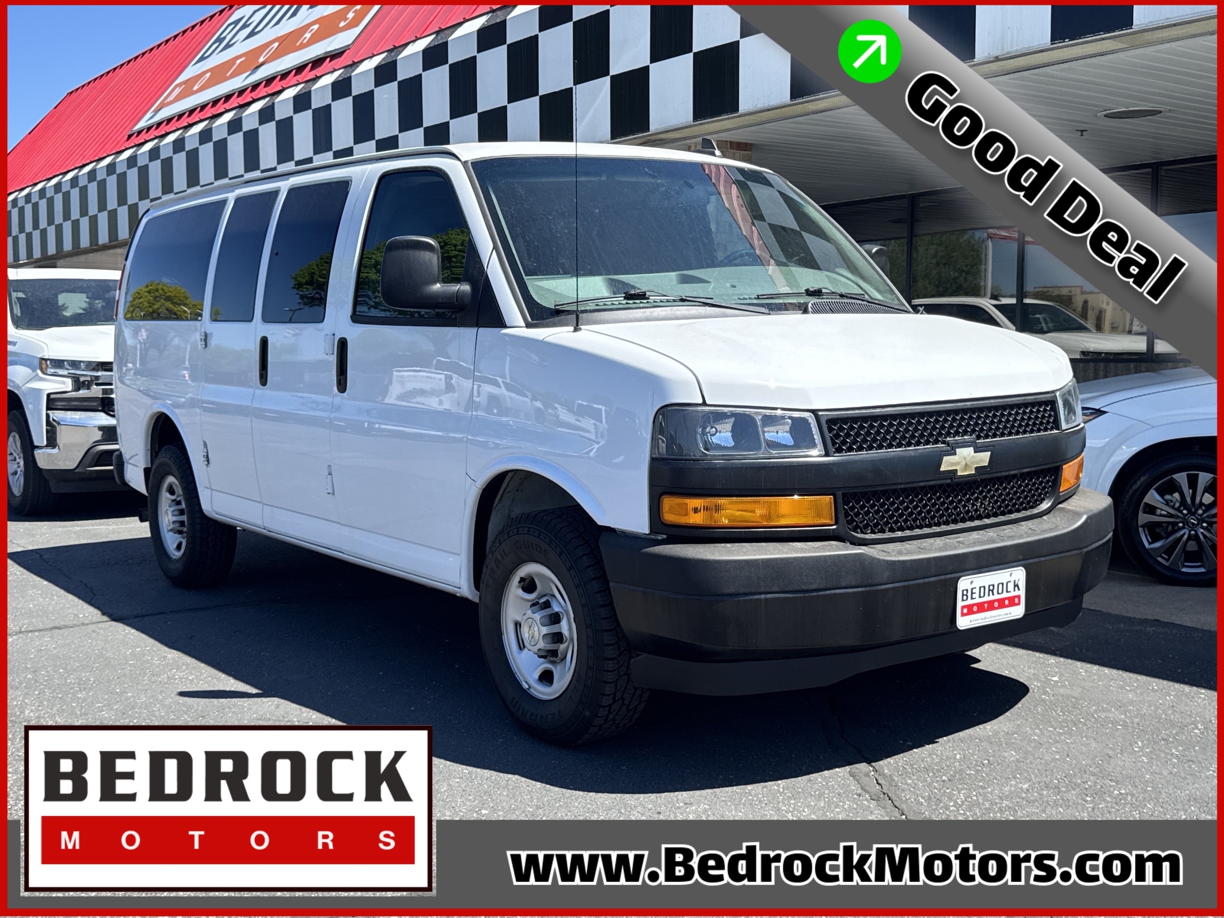 2022 Chevrolet Express 2500 LS's photo