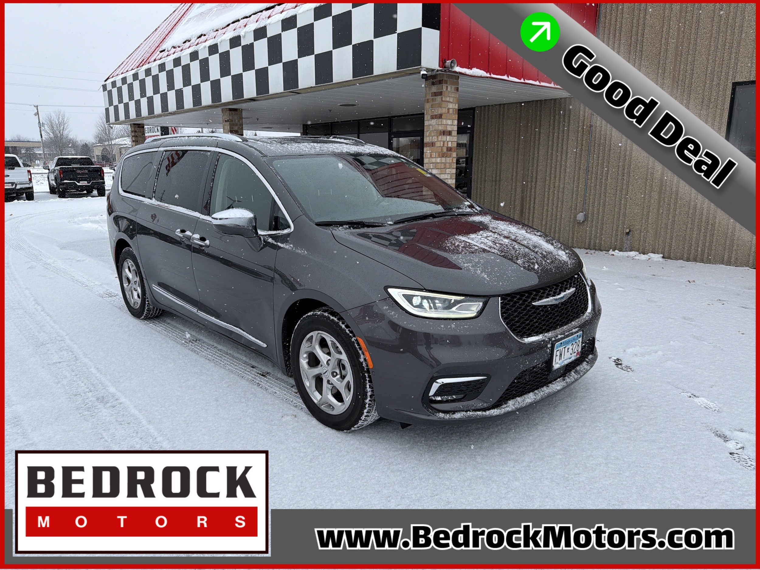 2021 Chrysler Pacifica Hybrid Limited's photo