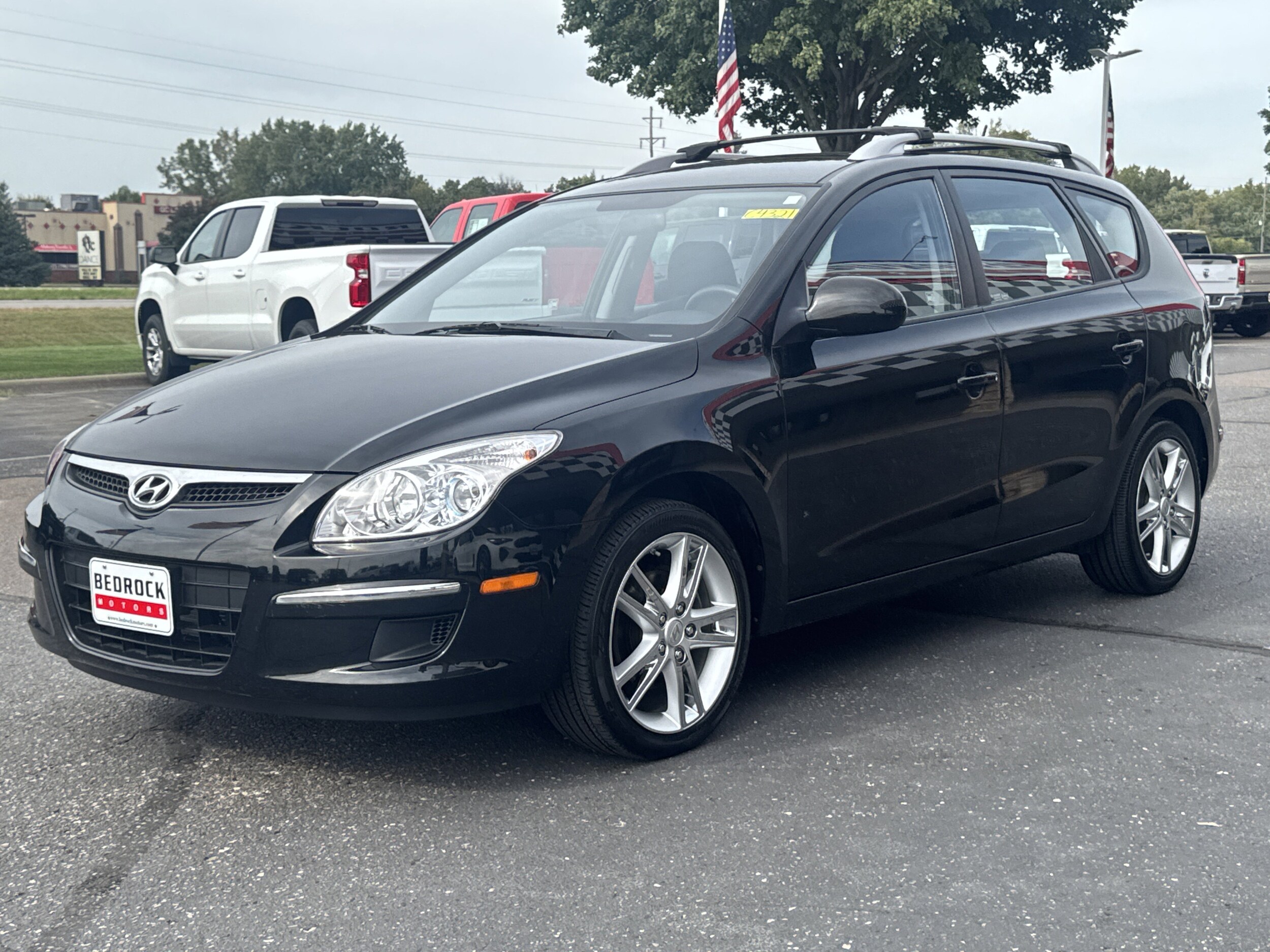 2012 Hyundai Elantra Touring GLS photo 2