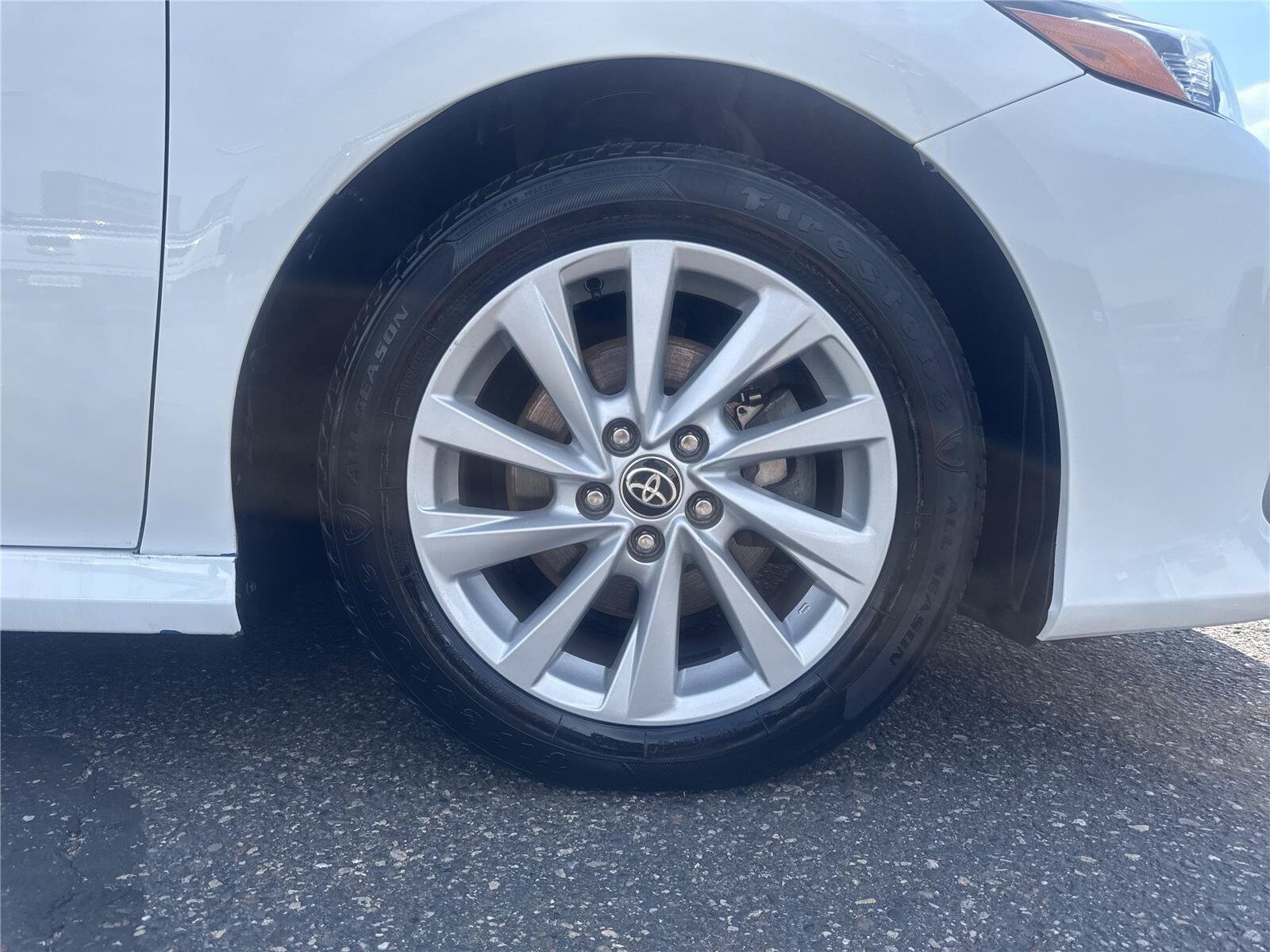 2022 Toyota Camry LE - Photo 9