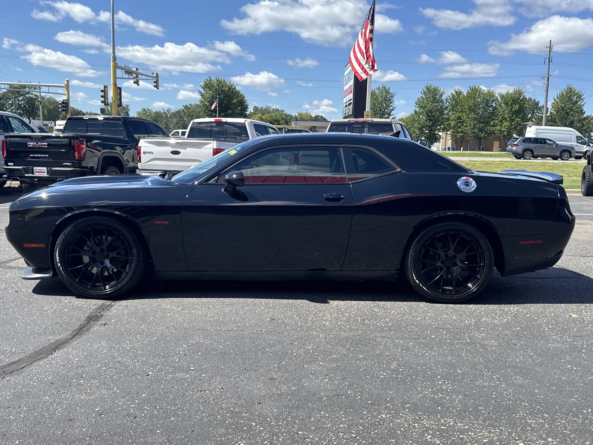 2019 Dodge Challenger R/T photo 4